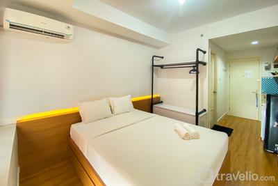Apartemen Patraland Urbano - Well Furnished Studio Room at High Floor Patraland Urbano Apartment By Travelio