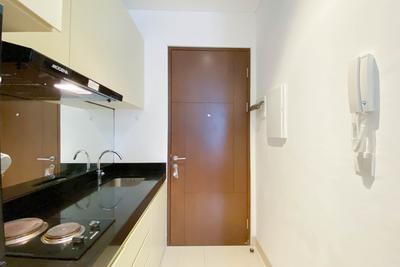Apartemen Ciputra World 2 - Modern Look Studio Room at Ciputra World 2 Apartment By Travelio