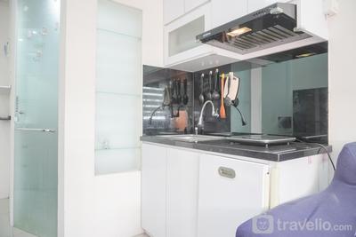 Apartemen Green Pramuka City - Modern 2BR Green Pramuka City Apartment near Shopping Center By Travelio