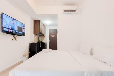 Restful and Warm Studio Serpong Garden Apartment By Travelio