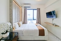 Cozy Living Studio Apartment at Sky House Alam Sutera By Travelio