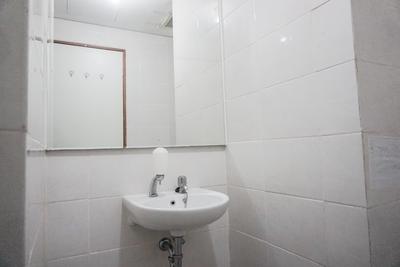 Apartemen Green Bay Condominium - 2BR Unfurnished with AC at Green Bay Condominium Apartment By Travelio