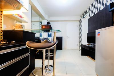 Apartemen Green Palace Kalibata - Monochrome Style 2BR Green Palace Kalibata Apartment By Travelio
