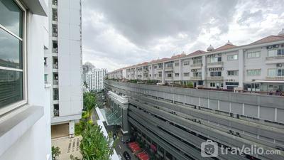 Apartemen French Walk (MOI) - Spacious 2BR at Frenchwalk Apartment with Maid Room By Travelio
