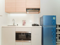 Apartemen Capitol Suites - Chic and Warm Studio Room at Apartment Capitol Suites By Travelio