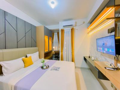 Warm and Cozy Studio at Transpark Cibubur Apartment By Travelio