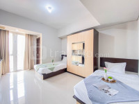 Private and Spacious Studio Apartment at Skyland City Jatinangor By Travelio