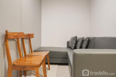 Apartemen West Vista - Luxurious 1BR at West Vista Apartment By Travelio