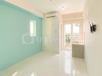 Apartemen Royal Garden  - Unfurnished Studio Room with AC at Royal Garden Apartment By Travelio