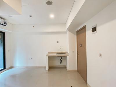 Apartemen Meikarta - Homey 2BR Unfurnished with AC in Living Room at Meikarta Apartment By Travelio