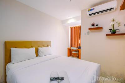 Apartemen Cinere Bellevue Suites - Cozy Living Studio Room at Cinere Bellevue Suites Apartment By Travelio