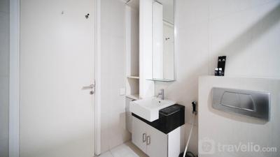 Apartemen The VIA And The Vue Ciputra World - Stunning and Cozy 1BR at The Via and The Vue Apartment By Travelio