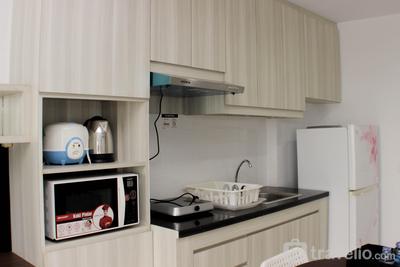 Apartemen Azalea Suites - Warm and Cozy Studio at Azalea Suites Apartment By Travelio