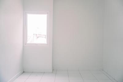 Apartemen Aeropolis Residence - Minimalis 2BR Unfurnished with AC Apartment at Aeropolis Residence By Travelio