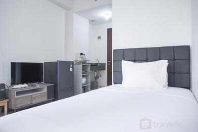 Cozy Living Studio Transpark Cibubur near Shopping Center Apartment By Travelio