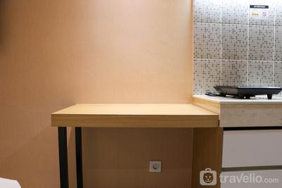 Apartemen Evenciio Margonda - Cozy and Minimalist Studio at Evenciio Margonda Apartment By Travelio