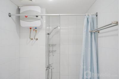 Apartemen Emerald Bintaro - Unfurnished 2BR Apartment at Emerald Bintaro with AC and City View By Travelio