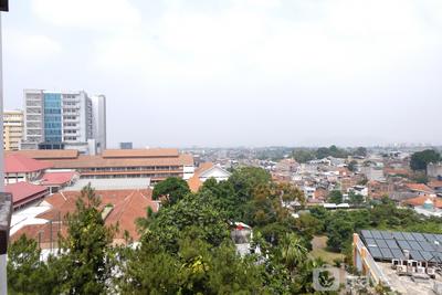 Apartemen Majesty - Cozy and Modern 2BR at Majesty Apartment By Travelio