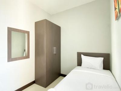 Apartemen Crown Court Executive Condominium - Homey 2BR Apartment Crown Court Executive Condominium By Travelio