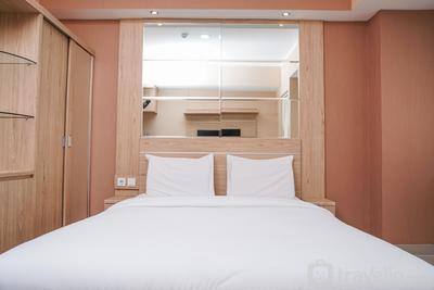 Best Homey Studio at The Oasis Apartment By Travelio