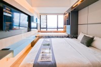 Good and Comfy Studio at Collins Boulevard Apartment By Travelio