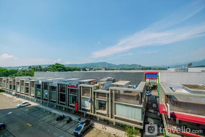 Apartemen Sentul Tower - Homey and Comfy 2BR at Sentul Tower Apartment By Travelio