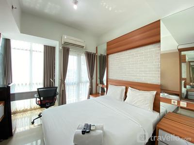 Apartemen Taman Melati Jatinangor - Monochrome Studio Room at Taman Melati Jatinangor Apartment By Travelio