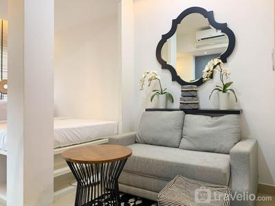 Apartemen The Nest Puri - Comfy and Cozy Design Studio Room The Nest Puri Apartment By Travelio