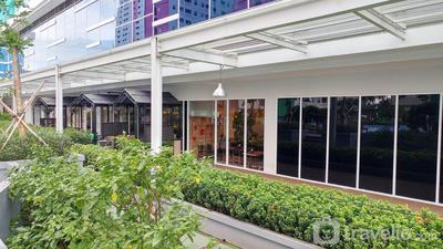 Apartemen Green Pramuka City - Warm and Cozy 2BR Green Pramuka City Apartment near Mall By Travelio