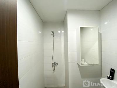 Apartemen Grand Dhika City Jatiwarna - Well Furnished and Homey 1BR at Grand Dhika City Jatiwarna Apartment By Travelio