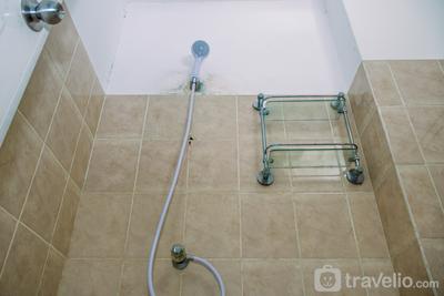 Apartemen Green Bay Pluit - Unfurnished Studio Apartment with AC at Green Bay Pluit By Travelio