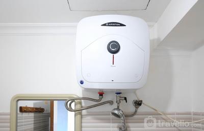 Apartemen Puncak Bukit Golf Surabaya - Studio Semi Furnished with AC at Puncak Bukit Golf Surabaya Apartment By Travelio