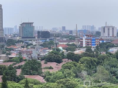 Apartemen Woodland Park Residence - Comfort 1BR Apartment with Study Room at Woodland Park Residence By Travelio