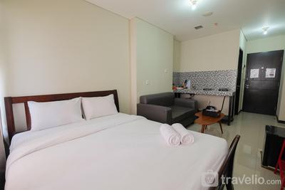 Apartemen Nifarro Park - Garden View Studio at Nifarro Park Apartment By Travelio