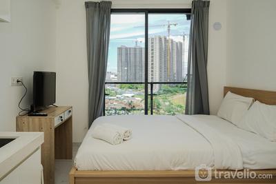 Gorgeous and Comfy Studio Sky House BSD Apartment By Travelio