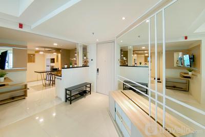 Apartemen St. Moritz Puri - Comfortable and Warm 2BR at St. Moritz Puri Apartment By Travelio