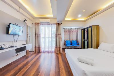 Comfy and Warm Studio Serpong Greenview Apartment By Travelio