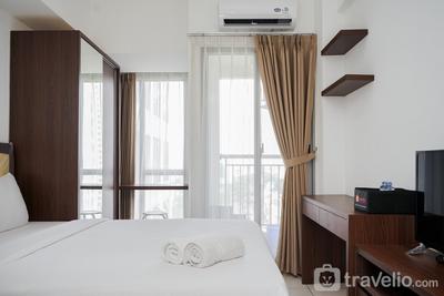 Comfort and Warm Studio Room Apartment at M-Town Residence By Travelio