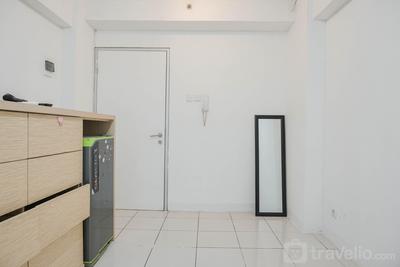 Apartemen Green Bay Pluit - Studio Unfurnished with AC Green Bay Pluit Apartment near Shopping Mall By Travelio