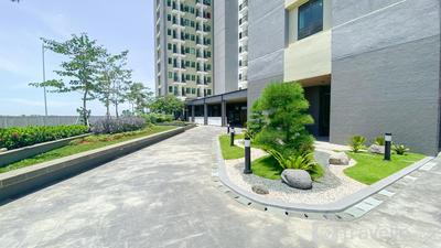 Apartemen Osaka Riverview PIK 2 - Cozy and 2BR without Living Room at Osaka Riverview PIK 2 Apartment By Travelio