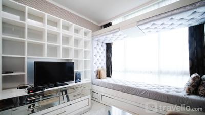 Apartemen The VIA And The Vue Ciputra World - Stunning and Cozy 1BR at The Via and The Vue Apartment By Travelio