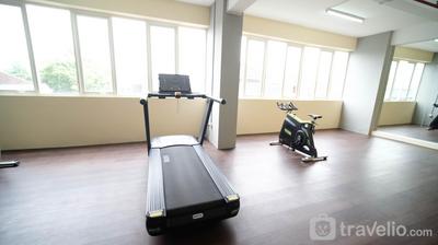 Apartemen Puncak Dharmahusada - Spacious 3BR Combined at Puncak Dharmahusada Apartment By Travelio
