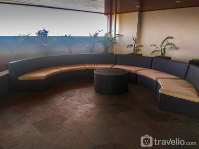 Apartemen Grand Kamala Lagoon - Restful 1BR without Living Room Grand Kamala Lagoon Apartment By Travelio
