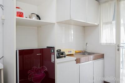 Apartemen Green Lake View - Simple Studio at Green Lake View Ciputat Apartment By Travelio