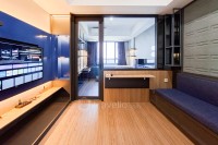 Bright and Cozy 1BR at Collins Boulevard Apartment By Travelio