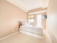 Apartemen Parahyangan Residence - Modern 2BR Apartment Without Living Room at Parahyangan Residence By Travelio