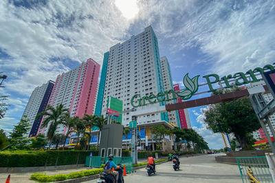 Apartemen Green Pramuka City - Good Place 1BR at Green Pramuka City Apartment near Shopping Center By Travelio