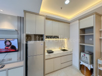 Apartemen 88 Avenue - Modern Look 2BR with Sofa Bed at 88 Avenue Apartment By Travelio