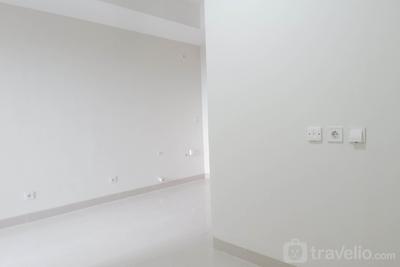 Apartemen Grand Sungkono Lagoon - Great Choice 1BR Unfurnished with AC at Apartment Grand Sungkono Lagoon By Travelio
