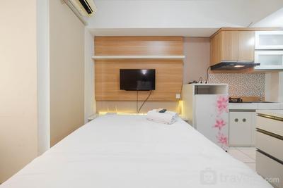 Apartemen Springlake Summarecon Bekasi - Modern Studio with Great Lake View at Springlake Summarecon Apartment By Travelio